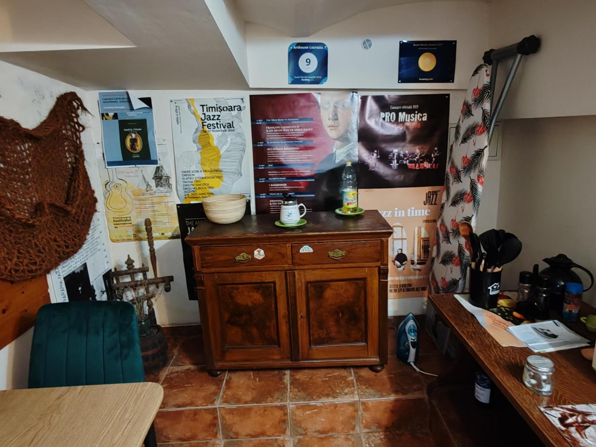 Hotel Arthouse Lucrezia à Timişoara Extérieur photo
